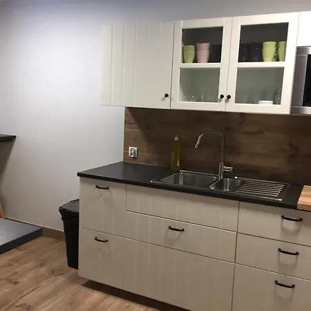 Cross Otoczona Lasem Przy Szlaku W Karkonosze Pensión 3*