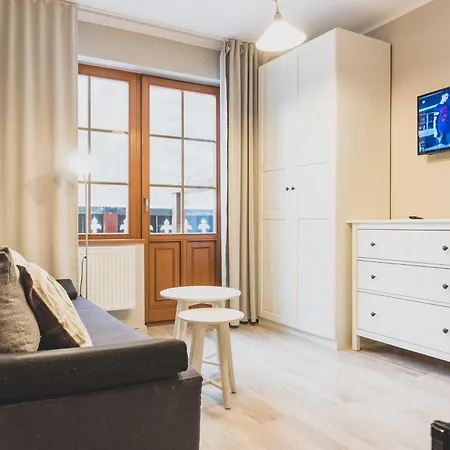 Cross Otoczona Lasem Przy Szlaku W Karkonosze 3*