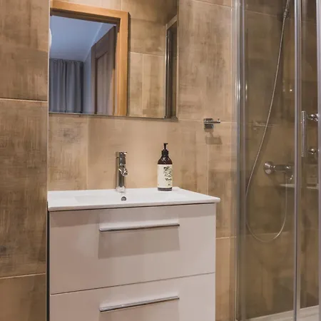 Cross 스클라르스카포렘바