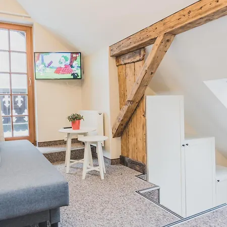 게스트하우스 Cross 스클라르스카포렘바